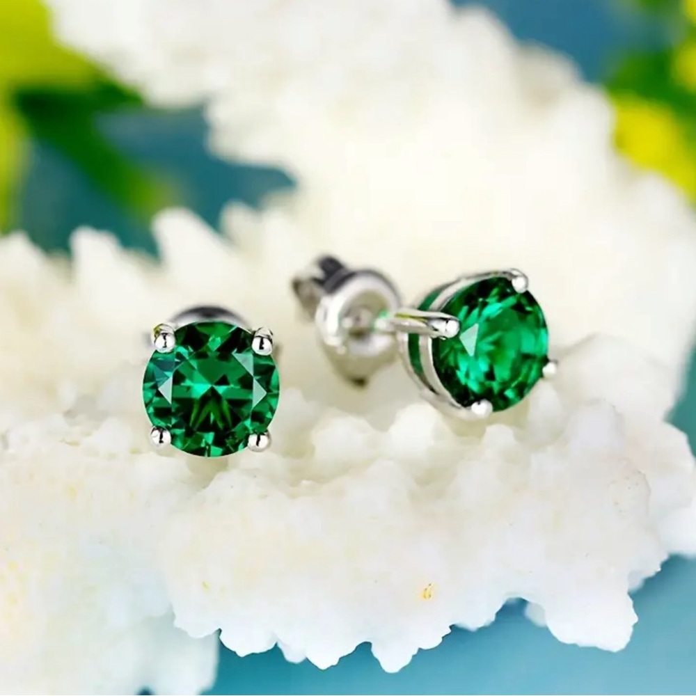 Sterling Silver Green Zircon Stud Earrings